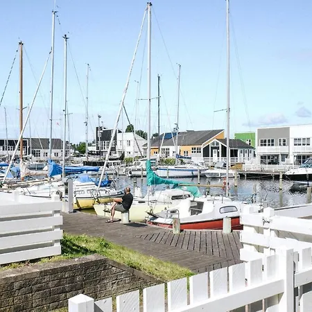 펜션 Muslingen 653 *